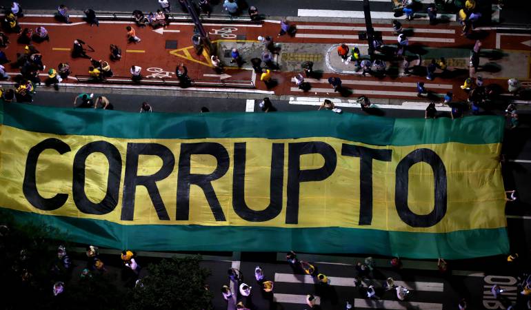 Miles de brasileños piden la encarcelación de Lula
