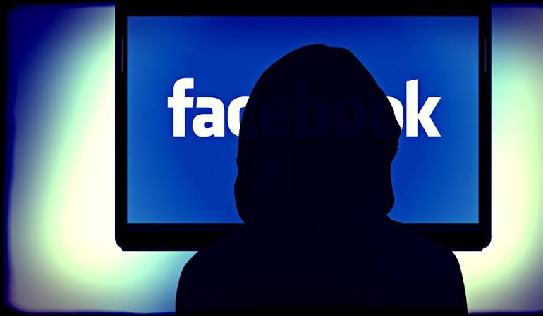 Caso Facebook: Cambridge Analytica cierra tras polémico acceso a datos de Facebook