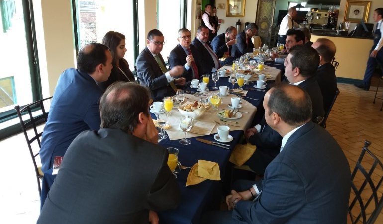 Gaviria le pide a congresistas liberales “respaldo total a De La Calle”