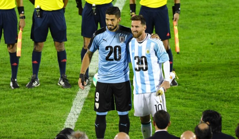 Mundial 2030 Messi: Messi y Suárez: imagen de Argentina, Paraguay y Uruguay para Mundial 2030