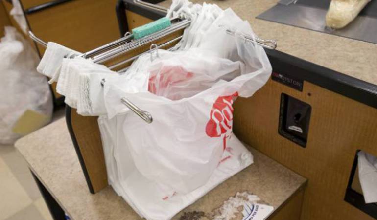 Impuesto: Recaudo por consumo de bolsas plásticas ascendió a $ 10.460 millones