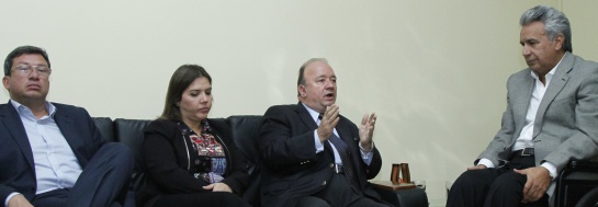 El ministro de Defensa colombiano Luis Carlos Villegas se reunió con el presidente ecuatoriano. El ministro de Defensa colombiano Luis Carlos Villegas se reunió con el presidente ecuatoriano.