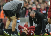 Oxlade-Chamberlain pone en riesgo su participación en el Mundial