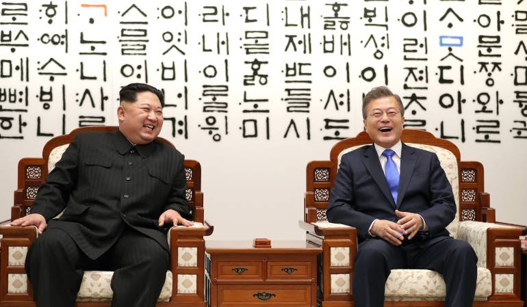 Kim y Moon hablan de desnuclearización y paz de la península coreana