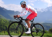Egan Bernal conserva el segundo puesto del Tour de Romandia