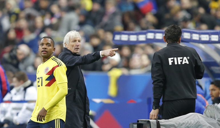 José Izquierdo Mundial Rusia: Técnico del Brighton "invita" a Pékerman a convocar a Izquierdo al Mundial