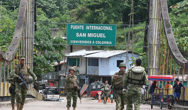 Ecuador lanza nueva política de seguridad en la frontera con Colombia