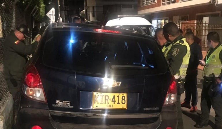 Disparan contra vehículo en que se movilizaba el senador Alexánder López