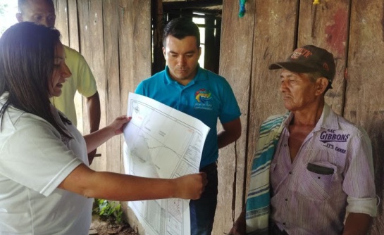 Crónica de restitución de tierras en el Caguan: Predio de antigua zona de distensión, fue entregado a víctimas de las Farc Crónica de restitución de tierras en el Caguan: Predio de antigua zona de distensión, fue entregado a víctimas de las Farc