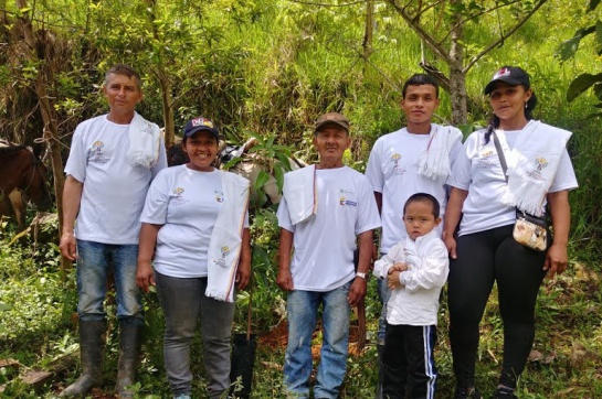 Crónica de restitución de tierras en el Caguan: Predio de antigua zona de distensión, fue entregado a víctimas de las Farc Crónica de restitución de tierras en el Caguan: Predio de antigua zona de distensión, fue entregado a víctimas de las Farc