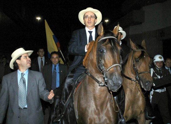 Álvaro Uribe: Álvaro Uribe sorprende sus seguidores con una tierna foto Álvaro Uribe: Álvaro Uribe sorprende sus seguidores con una tierna foto