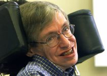 El homenaje a Stephen Hawking está abierto a "viajeros del tiempo"