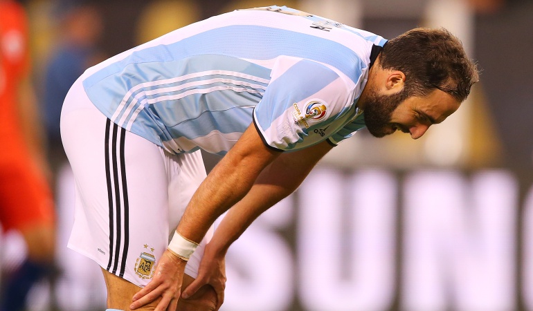 Higuaín Selección Argentina fútbol retirada: Estuve a punto de dejar el fútbol, pero no lo hice por mi mamá: Higuaín