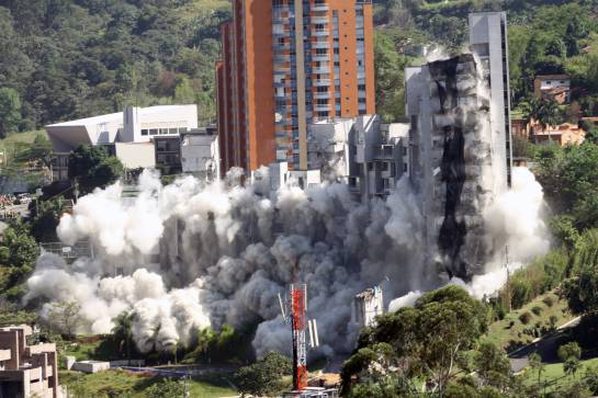 Emergencia en Hidroituango: Las millonarias obras consideradas como “errores” de ingeniería Emergencia en Hidroituango: Las millonarias obras consideradas como “errores” de ingeniería
