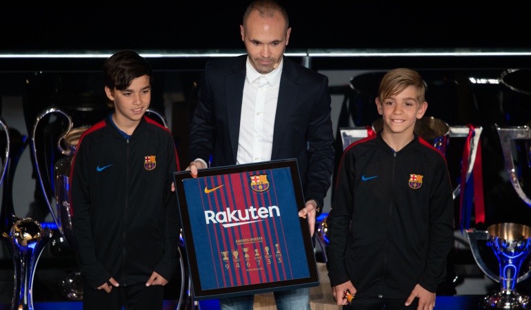 Barcelona Andrés Iniesta: Barcelona se despide de Iniesta con un acto de agradecimiento