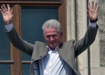 James y Bayern celebraron título de la Bundesliga y despidieron a Heynckes