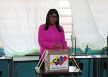 Oficialismo asegura que derrotó abstención en presidenciales de Venezuela
