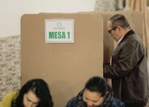 Timochenko vota por primera vez en elecciones presidenciales