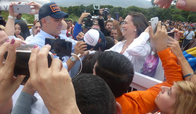 Duque ratifica en la frontera su compromiso para enfrentar la crisis migratoria