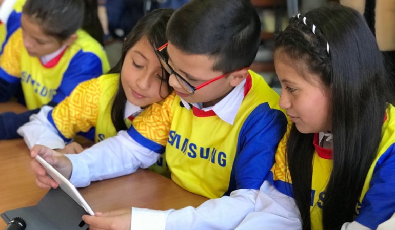 Colombia Polonia Tecnología: Smart School conectó a estudiantes de Colombia y Polonia