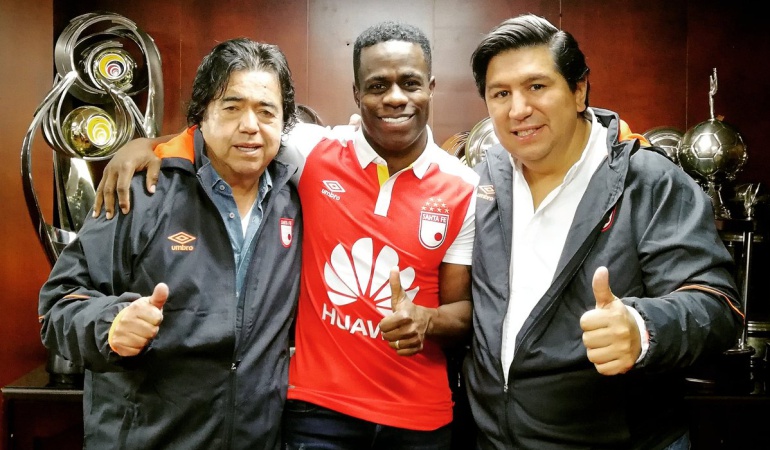 Carmelo Valencia: Carmelo Valencia es nuevo jugador de Independiente Santa Fe