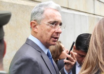 Helicóptero en el que viajaba Uribe fue el que derribó el panal de abejas