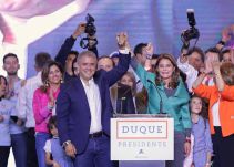 EE.UU. felicita a Iván Duque y dice que Colombia es ejemplo de democracia