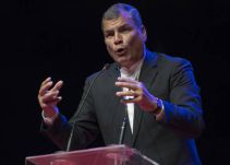 Rafael Correa fue vinculado a investigación por secuestro de opositor