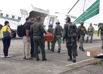 Cuerpos, al parecer, de periodistas ecuatorianos tenían disparos de arma