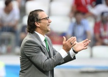 Arabia le renueva a Pizzi tras derrotar a Egipto en despedida del Mundial