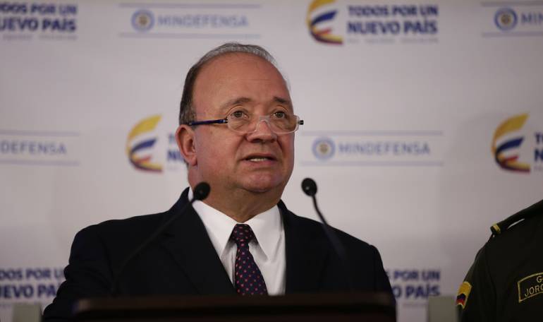 Ministro de Defensa, Luis Carlos Villegas