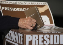 Votación en México transcurre con tranquilidad pese a retrasos: INE