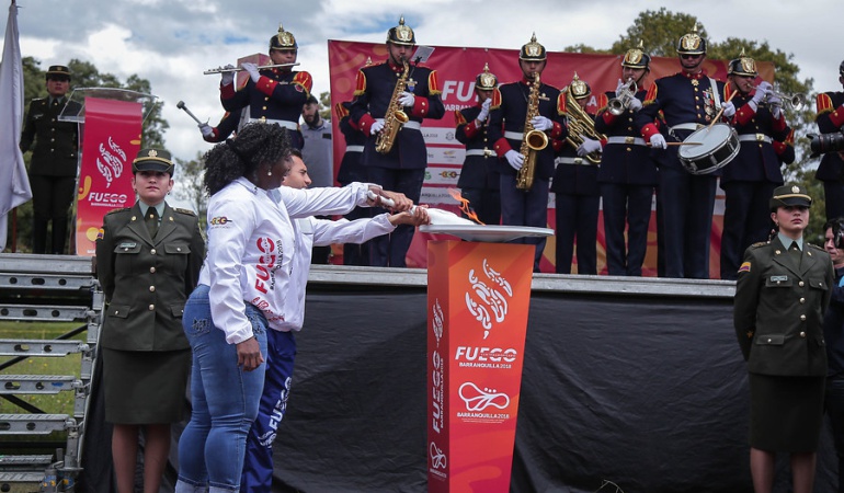juegos centroamericanos del caribe: La antorcha de los Juegos Centroamericanos llegó a Bogotá
