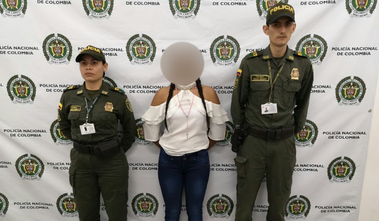 Capturan a modelo guatemalteca con cocaína en su estómago