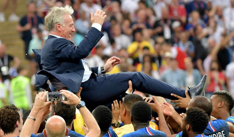 Deschamps Francia campeón del mundo: Deschamps: "Estaremos en el techo del mundo los próximos cuatro años"