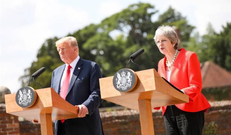 El presidente de EE.UU., Donald J. Trump (izq), y la primera ministra británica, Theresa May.