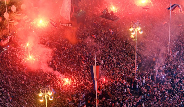Recibimiento Croacia Zagreb: Apoteósico recibimiento a la Selección de Croacia a su llegada a Zagreb