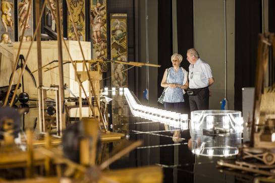 Genios renacentistas: Los ingenios de Da Vinci desfilan sobre la pasarela de Milán Genios renacentistas: Los ingenios de Da Vinci desfilan sobre la pasarela de Milán