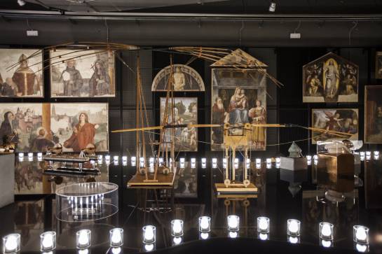 Genios renacentistas: Los ingenios de Da Vinci desfilan sobre la pasarela de Milán Genios renacentistas: Los ingenios de Da Vinci desfilan sobre la pasarela de Milán