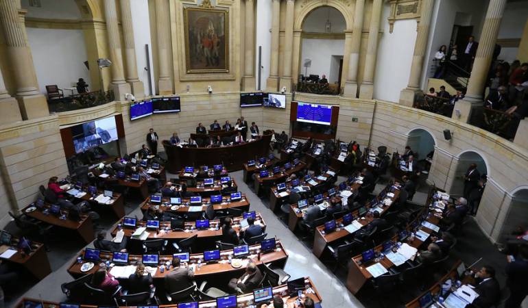 Acuerdos politices: Se cocina acuerdo para tumbarle la presidencia del Senado al uribismo