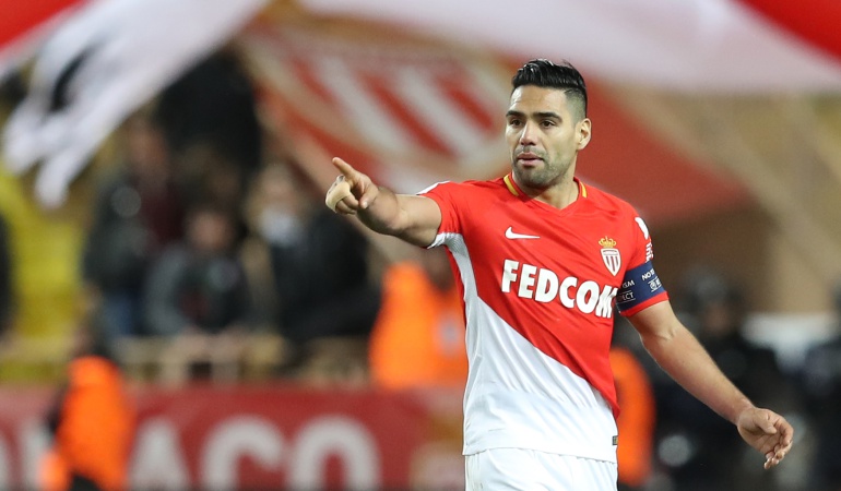 Falcao García Nápoles: Presidente del Nápoles negó interés por Falcao García