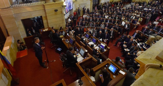 Resumen discurso Santos en el Congreso: Las 12 frases del último discurso del presidente Santos ante el Congreso Resumen discurso Santos en el Congreso: Las 12 frases del último discurso del presidente Santos ante el Congreso