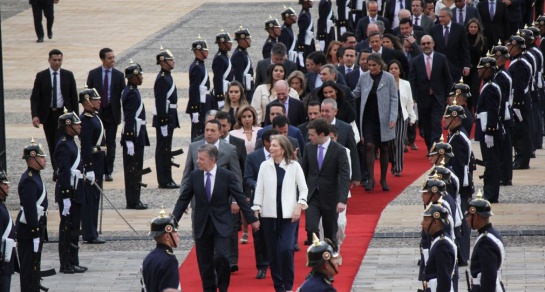 Resumen discurso Santos en el Congreso: Las 12 frases del último discurso del presidente Santos ante el Congreso Resumen discurso Santos en el Congreso: Las 12 frases del último discurso del presidente Santos ante el Congreso
