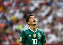Mesut Özil anunció su retiro de la Selección de Alemania