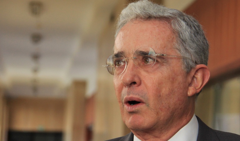 Renuncia Álvaro Uribe: ¿Por qué llaman a indagatoria a Uribe?