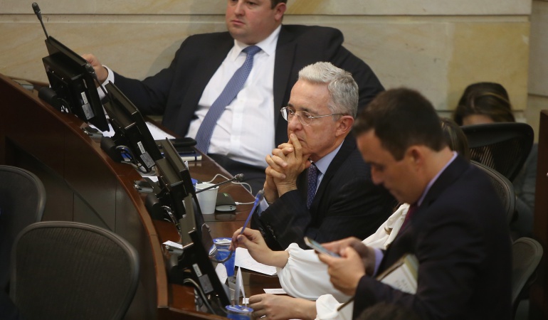 Alvaro uribe.