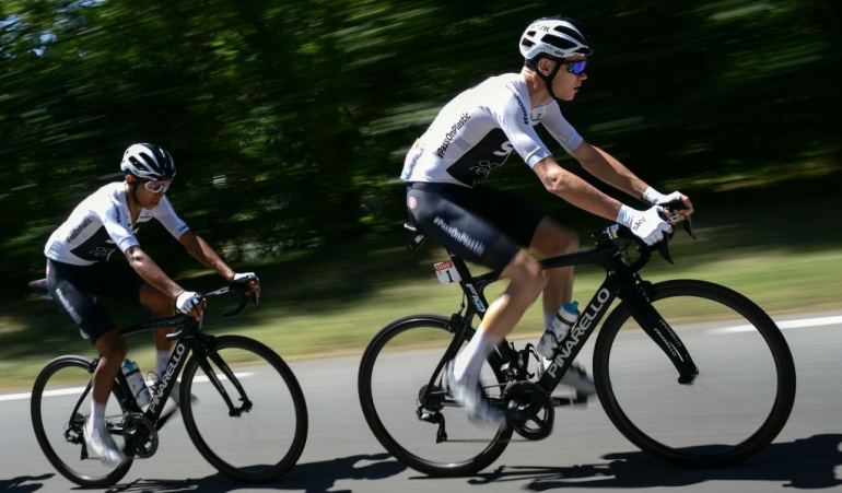 Froome Egan Bernal Sky: Froome: "Muchas gracias por lo de hoy Egan, tienes un gran futuro"