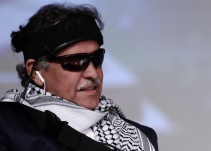 Santrich exige a la Cámara posesión como representante