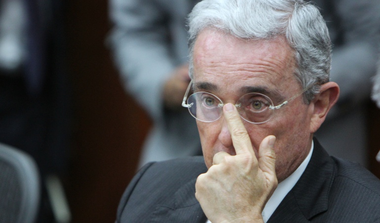 Caso Uribe: Uribe: "Combatiré la infamia, en libertad o desde la cárcel"