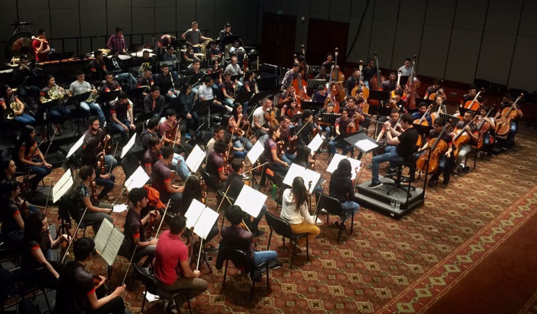 Gira de la Filarmonica joven de Colombia: 'La Consagración de la Primavera' de Stravinkski interpretada en tenis